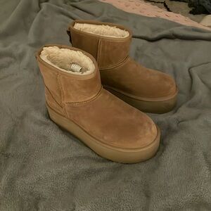Barely worn boots in chestnut, size 9 women’s, very comfortable